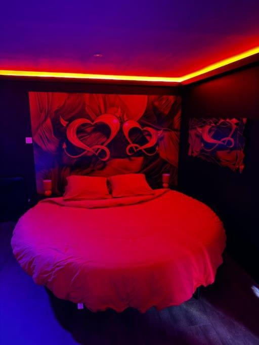 Love Room Passion Saint-Hilaire-de-Talmont Kültér fotó