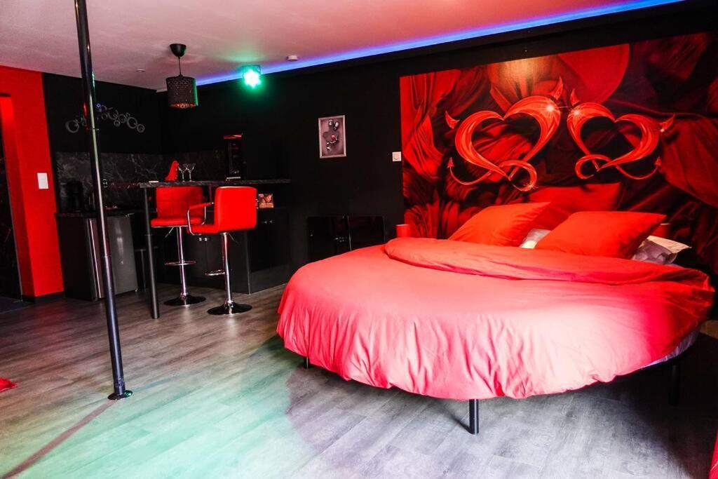 Love Room Passion Saint-Hilaire-de-Talmont Kültér fotó